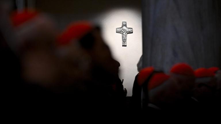Kardinäle beten in der Basilica die Santa Maria Maggiore in Rom, Vatikan