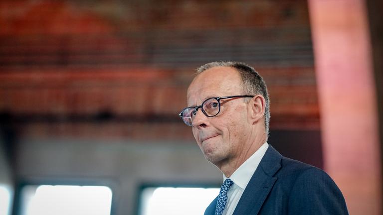 22.04.2026, Berlin: Bundeskanzler Friedrich Merz (CDU) nimmt am 17. Petersberger Klimadialog teil.