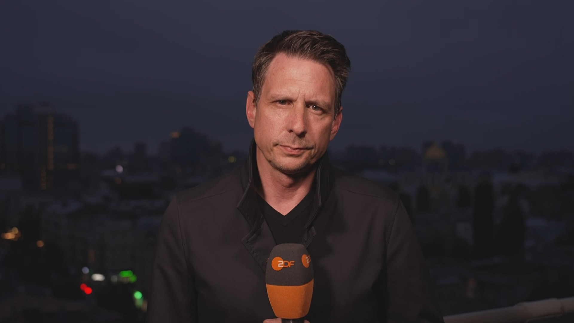 ZDF.Reporter Timm Kröger berichtet aus Kiew. 