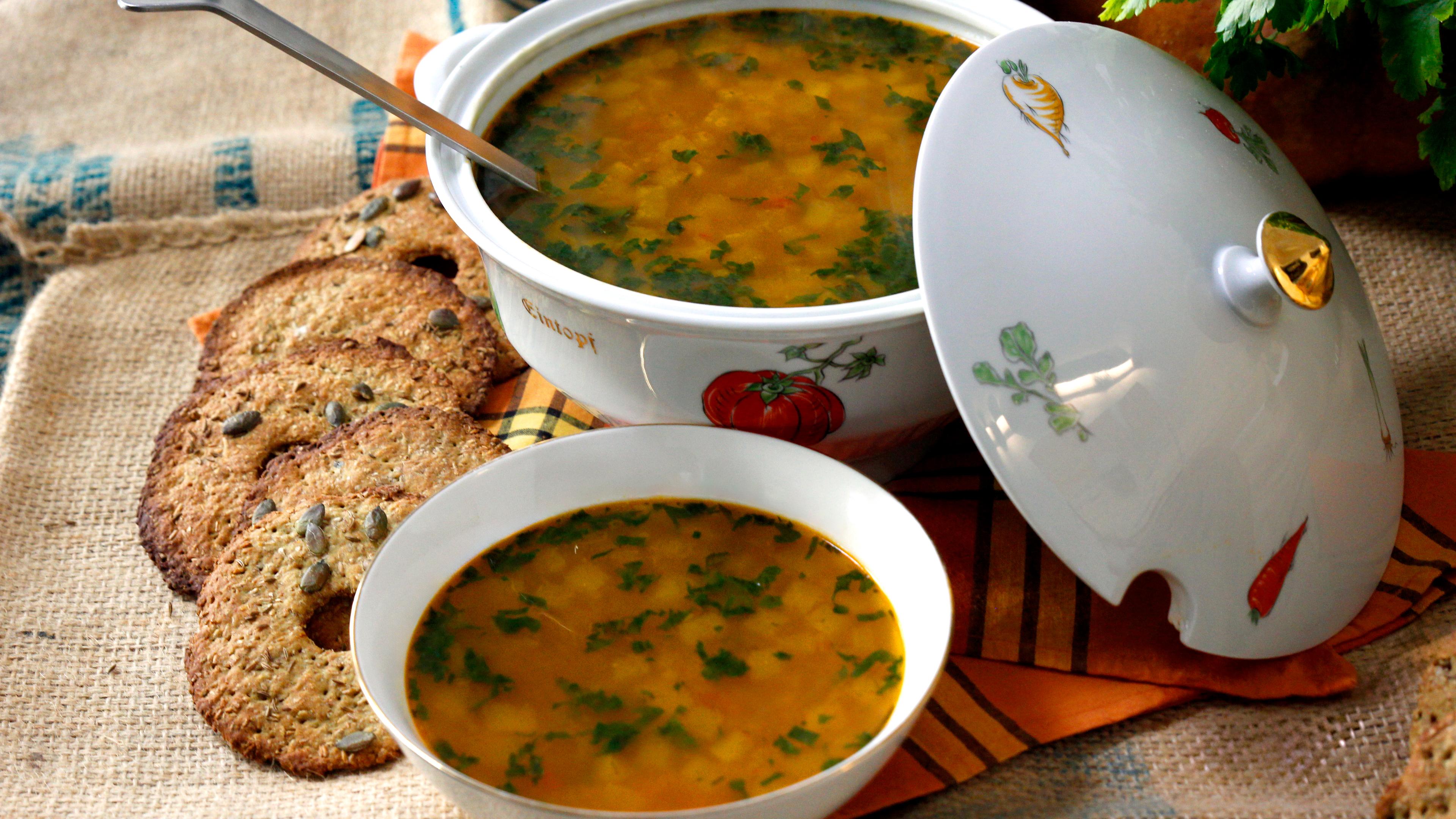 Kürbis-Kartoffel-Eintopf mit Knäckebrot
