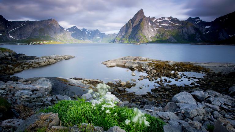 Norwegen: Küstenlandschaft auf den Lofoten