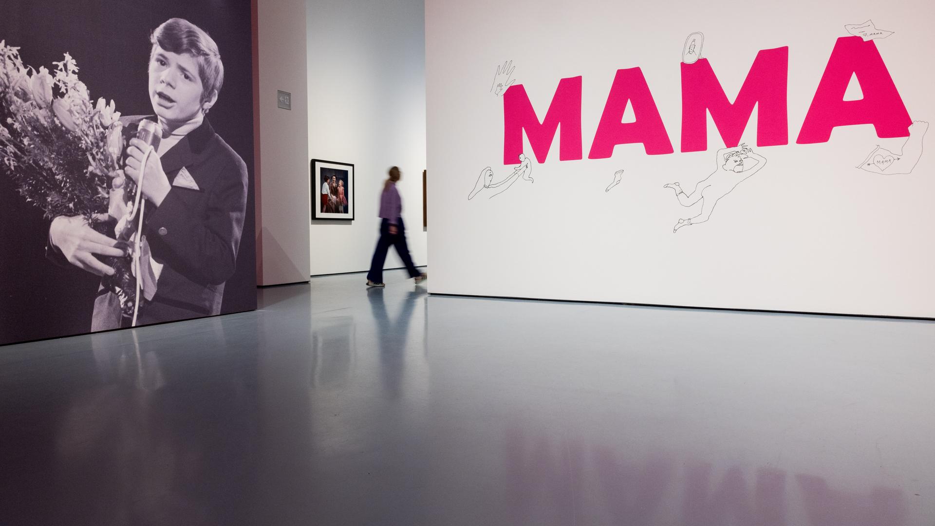 Teile der Ausstellung "Mama" in Duesseldorf
