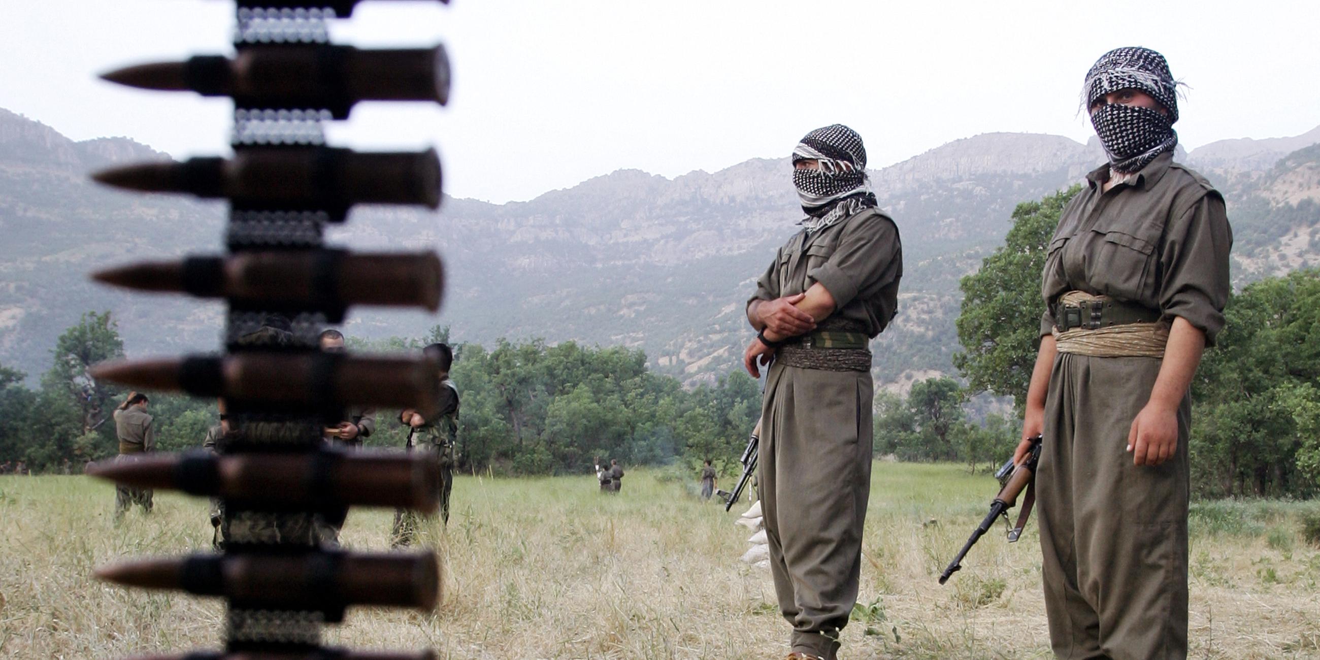 Kurdische PKK-Kämpfer nehmen an einer Trainingseinheit teil