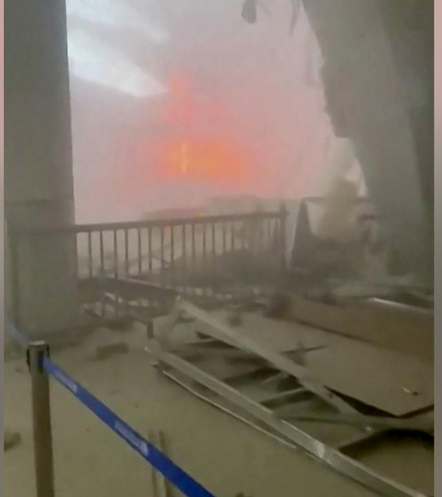 Feuer am Flughafen von Kuwait
