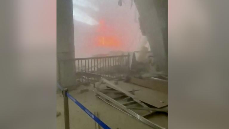 Feuer am Flughafen von Kuwait