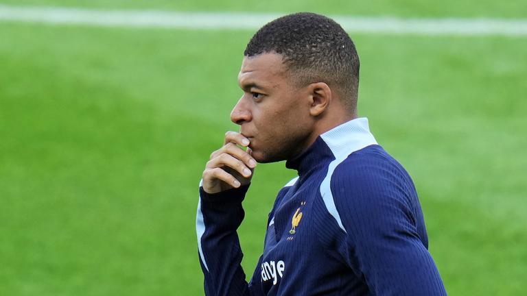 Kylian Mbappe beim Training vor der Fußball-EM 2024.