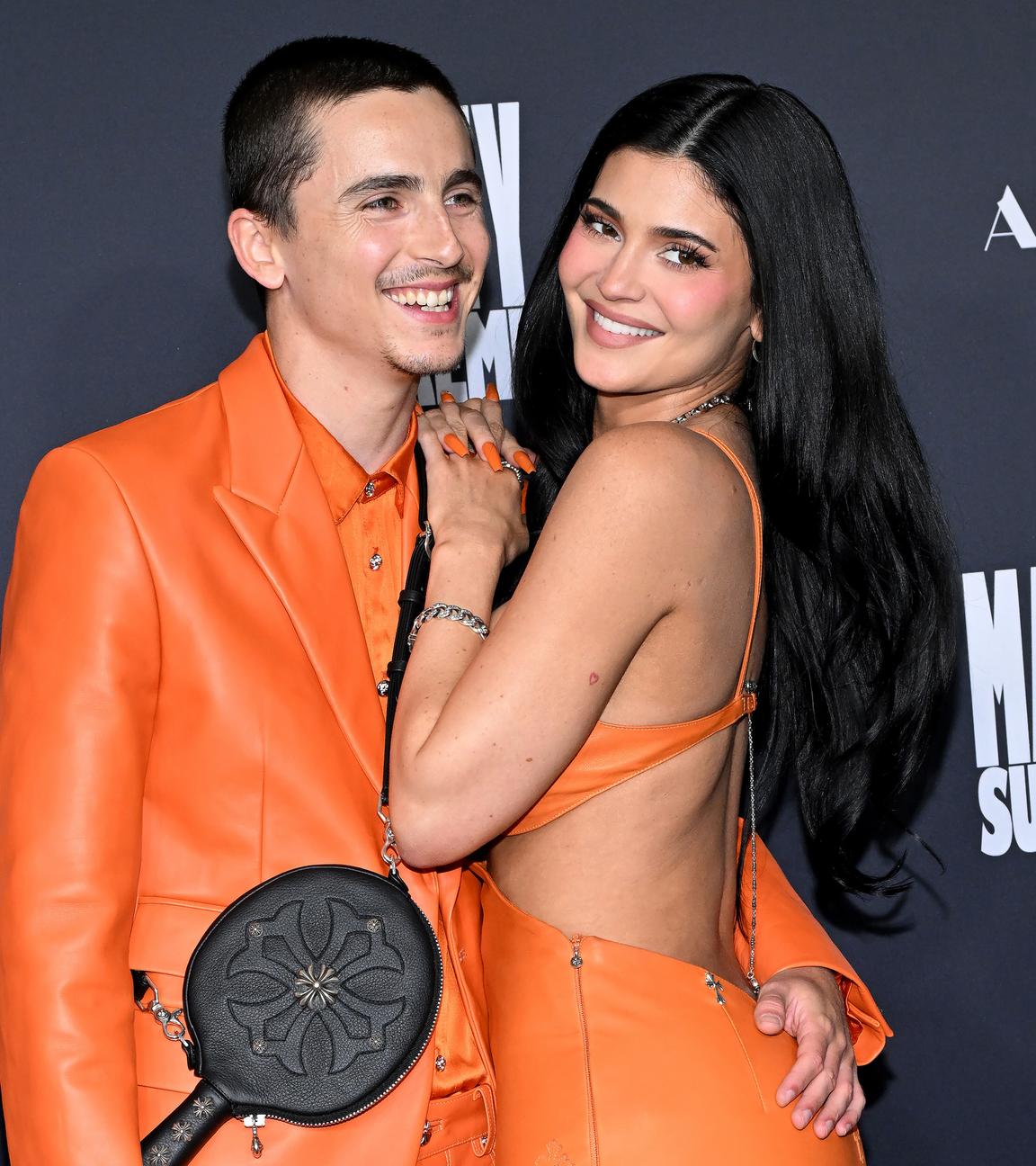 Chalamet und Jenner strahlen in Orange