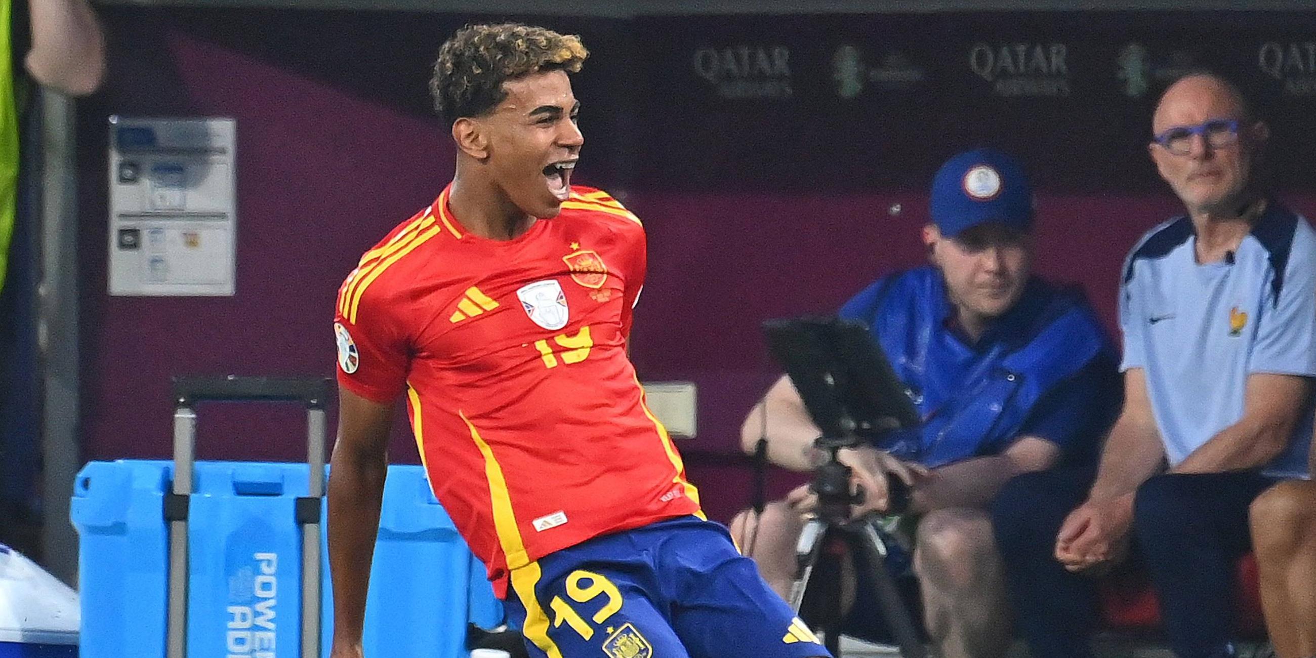 Spaniens Lamine Yamal jubelt nach seinem Treffer zum 1:1 gegen Frankreich am 09.07.2024.