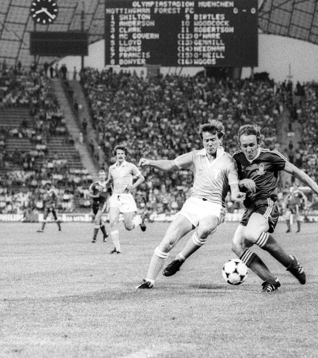 Europapokal der Landesmeister, Finale 1979 in München, Nottingham Forest - Malmö FF: Ingemar Erlandsson (links, Malmö) gegen Ian Bowyer (Nottingham). Rechts Anders Ljungberg.