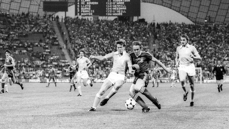 Europapokal der Landesmeister, Finale 1979 in München, Nottingham Forest - Malmö FF: Ingemar Erlandsson (links, Malmö) gegen Ian Bowyer (Nottingham). Rechts Anders Ljungberg.