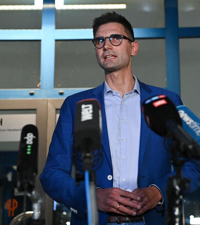 Sachsen-Anhalt, Magdeburg: Sepp Müller (CDU), Bundestagsabgeordneter, spricht nach einer Sitzung des Landesvorstands im Gründungs- und Technologietransfer Zentrum Handwerk zur Presse.
