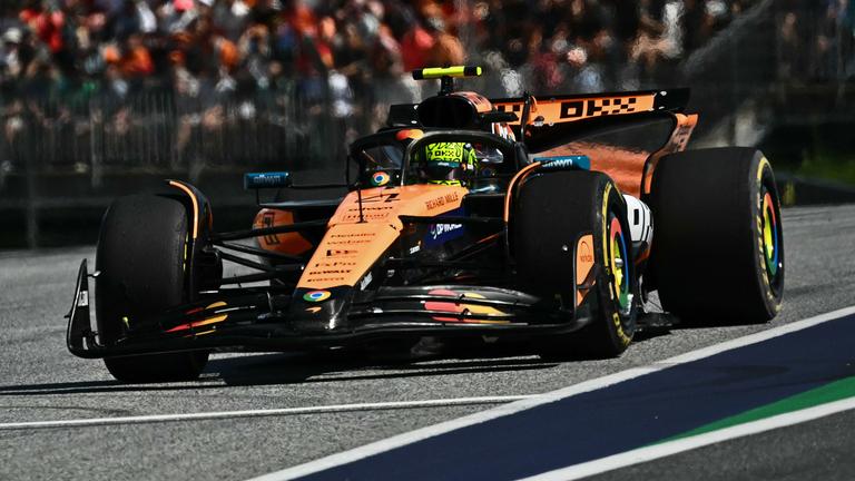 Der britische McLaren-Pilot Lando Norris fährt beim Großen Preis von Österreich auf dem Red Bull Ring in Spielberg, Österreich, am 29. Juni 2025.
