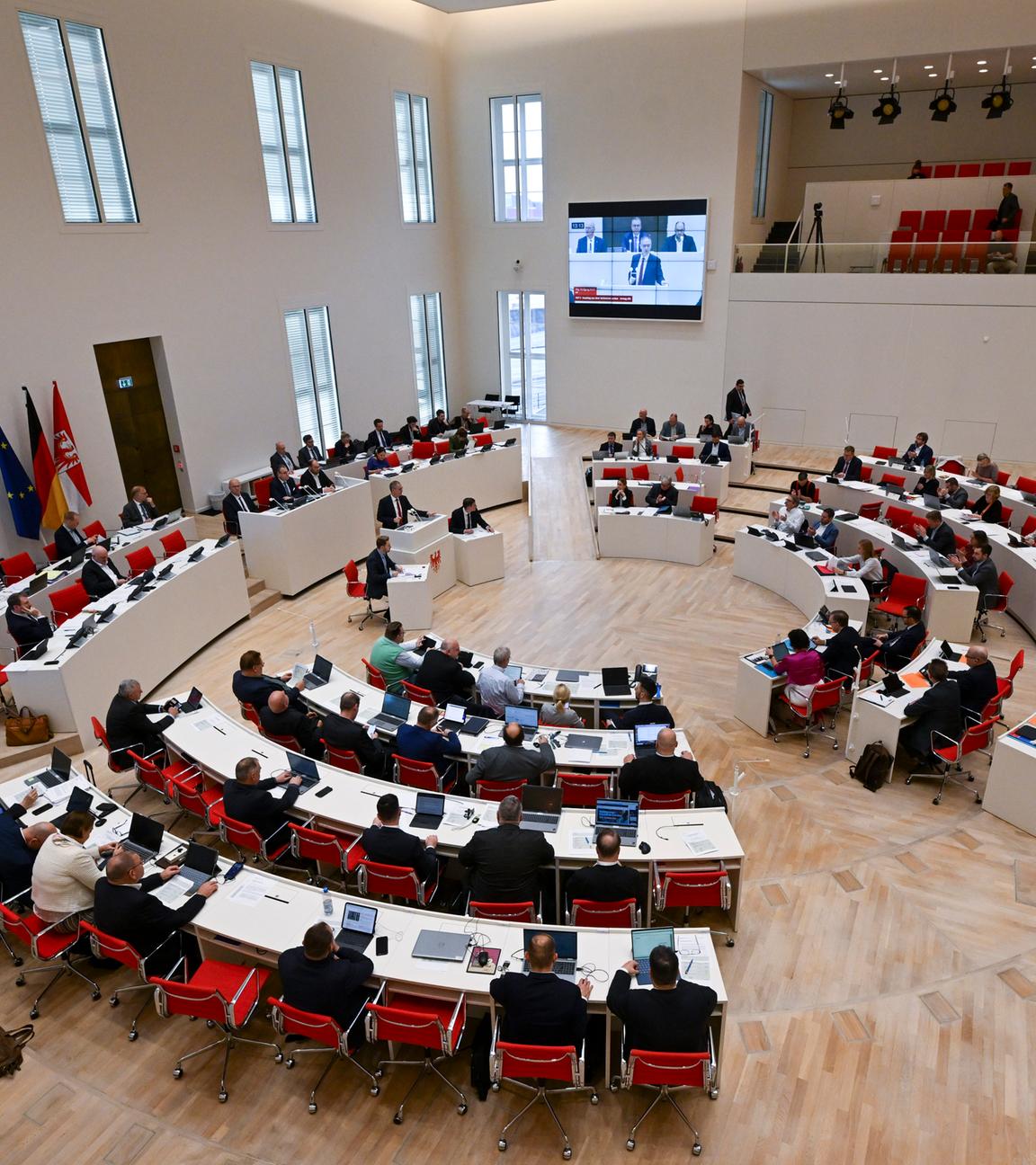 Der Brandenburger Landtag während einer Sitzung in Potsdam.