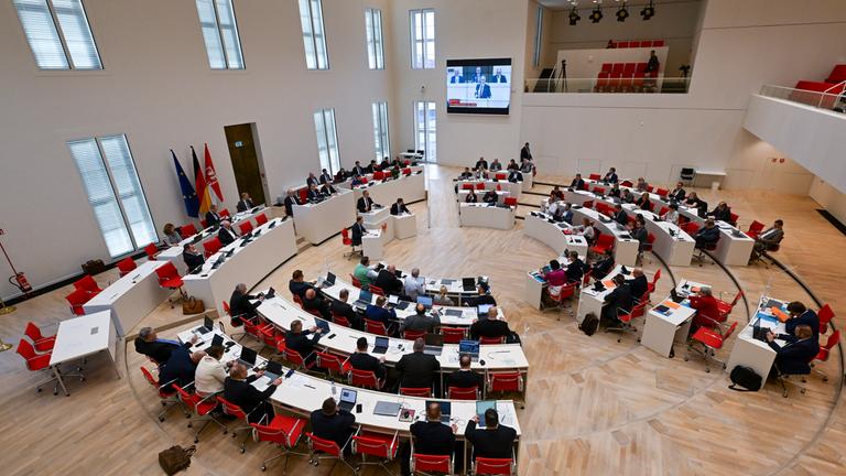 Der Brandenburger Landtag während einer Sitzung in Potsdam.