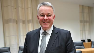 Sieger der Landtagswahlen in Rheinland-Pfalz, Gordon Schnieder von der CDU.