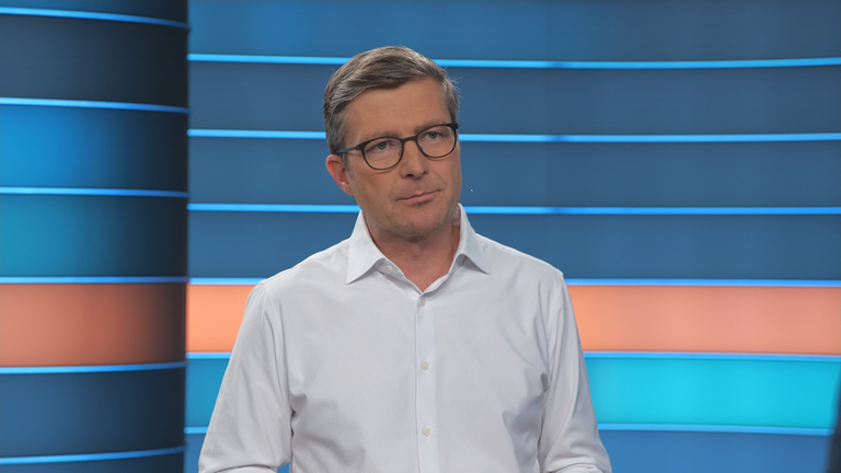 Stefan Leifert vom ZDF-Politbarometer im ZDFheute live-Studio
