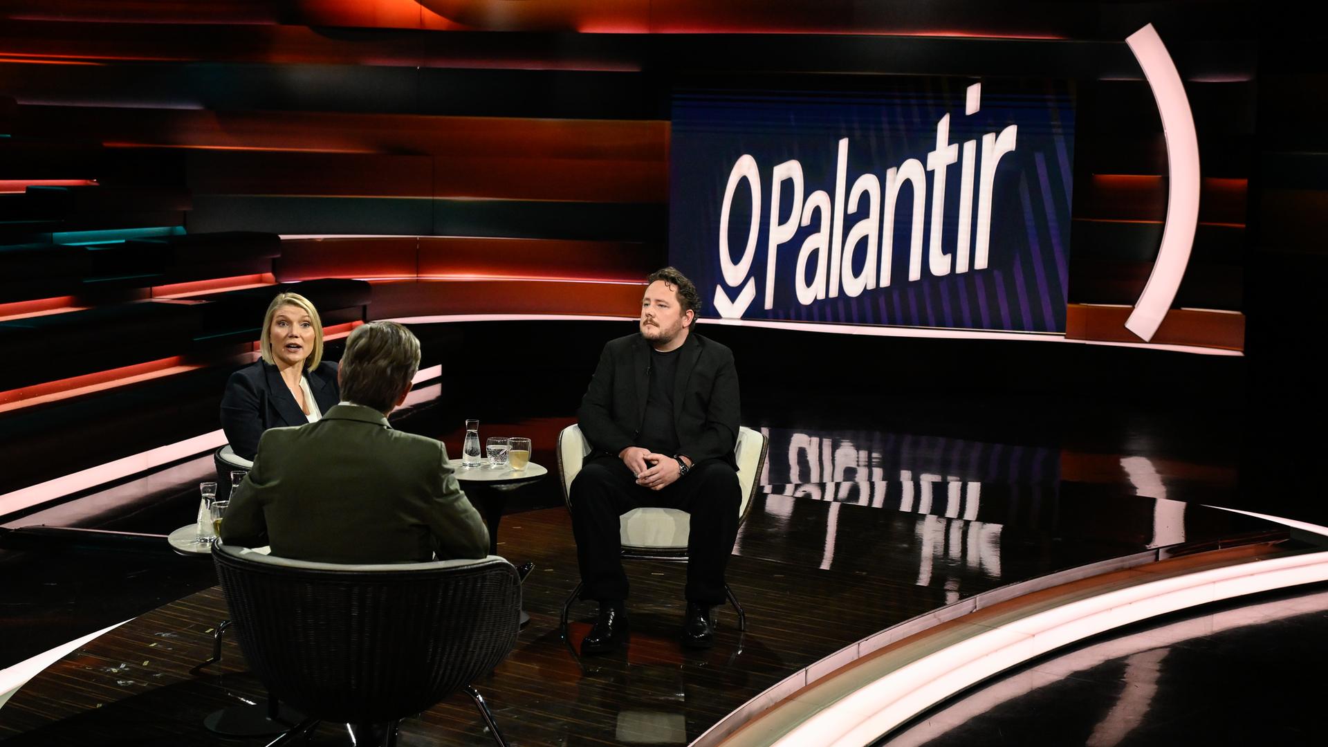 Cathryn Clüver Ashbrook und Florian Flade zu Gast bei "Markus Lanz"