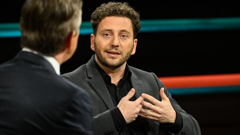 Grünen-Chef Felix Banaszak spricht in der Sendung "Markus Lanz" am 4. Dezember 2025.