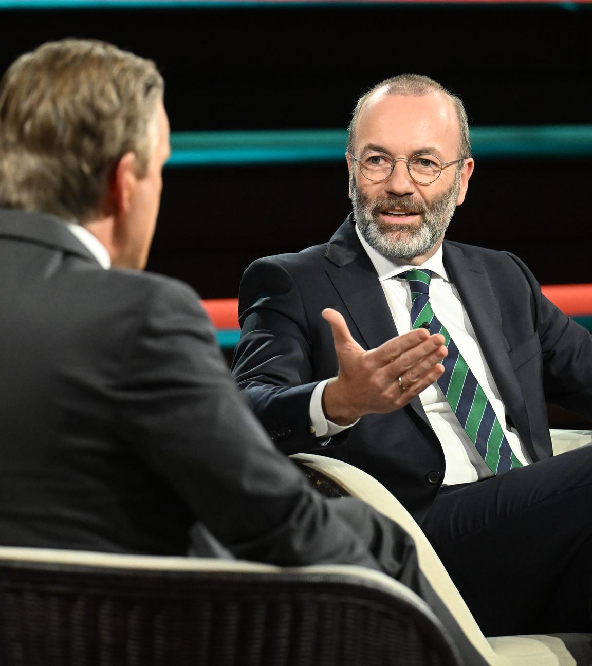 CSU-Politiker Manfred Weber spricht in der Sendung "Markus Lanz" am 24. September 2025.