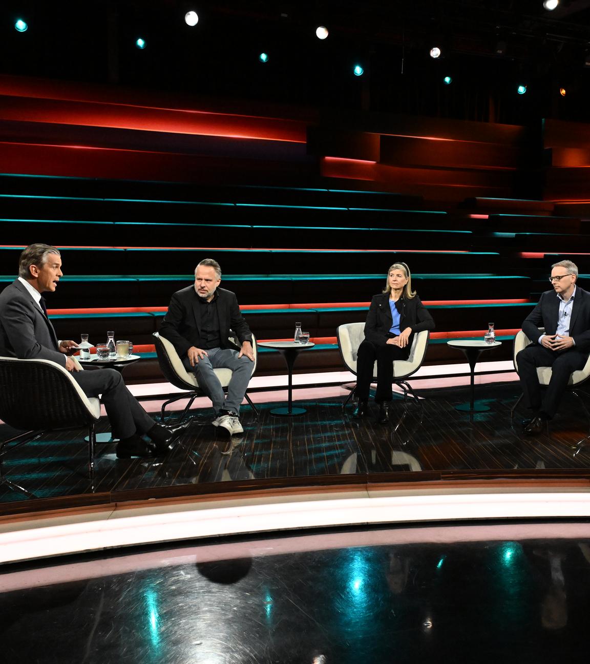 Andreas Peichl, Dorothea Siems, Sebastian Klüsener und Stefan Schultz zu Gast bei "Markus Lanz".