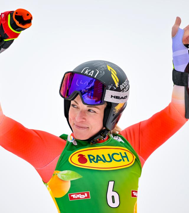 Lara Gut-Behrami winkt ins Publikum