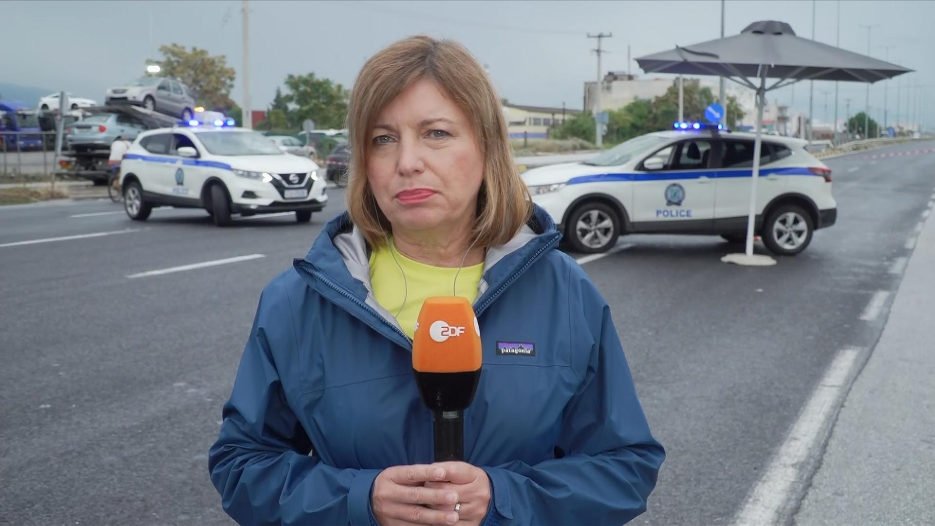 Larisa: "Von den Fluten umschlossen"