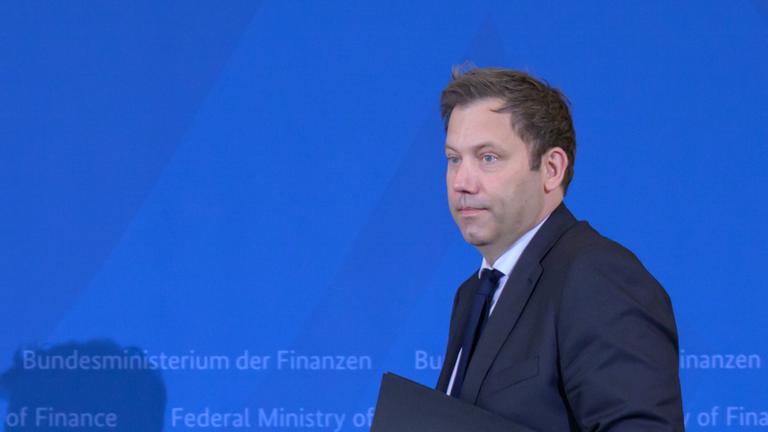 Archiv: Pressekonferenz mit Finanzminister Lars Klingbeil zur Steuerschätzung