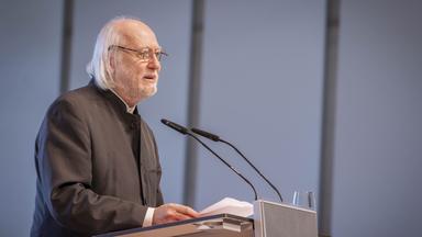 Laszlo Krasznahorkai, Schriftsteller aus Ungarn, hält eine Rede anlässlich seiner Auszeichnung mit dem "Österreichischen Staatspreis für Europäische Literatur 2021"