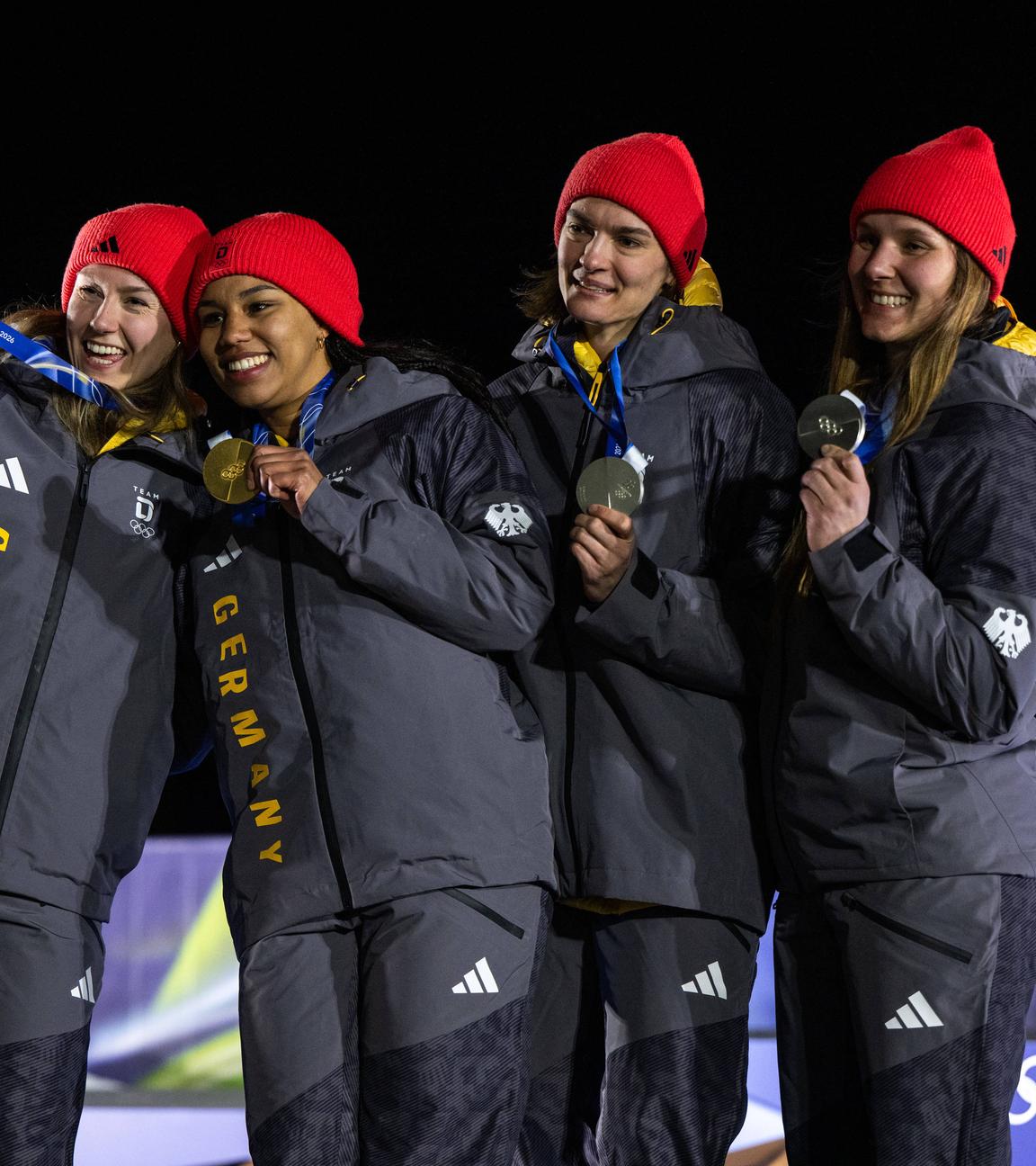 Laura Nolte, Deborah Levi, Lisa Buckwitz, Neele Schuten (Deutschland) jubeln. 