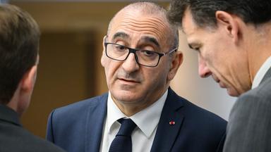 Innenminister Laurent Nuñez bei einer Interministeriellen Krisensitzung im Élysée-Palast in Paris