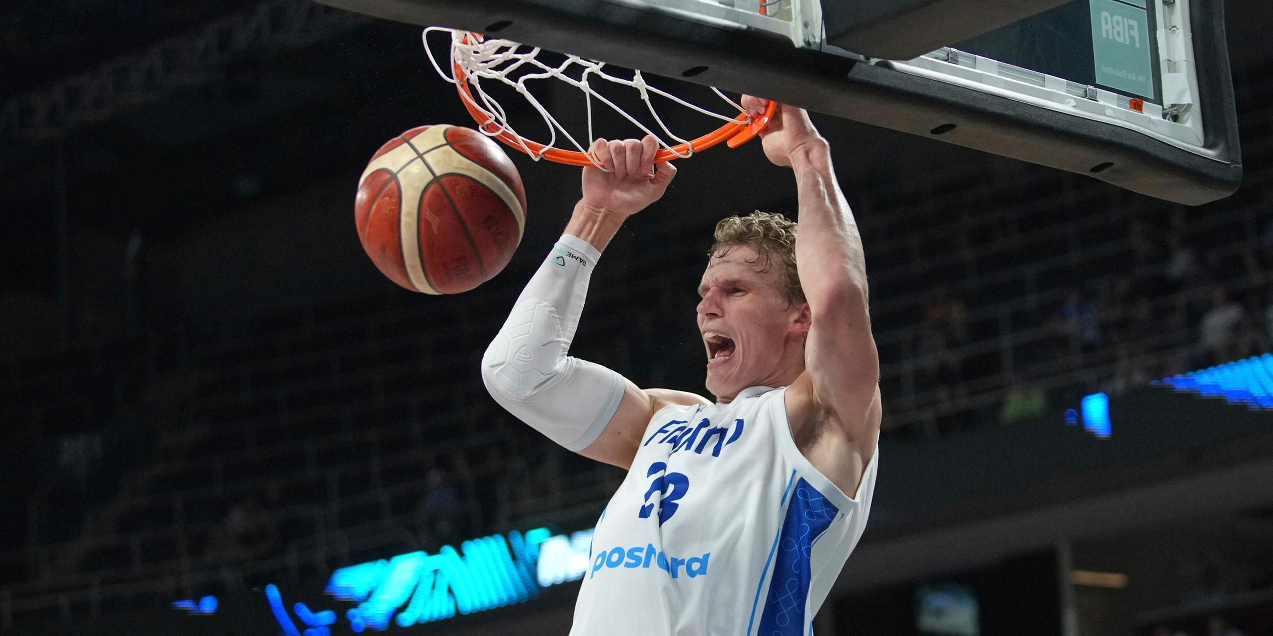 Finnlands Lauri Markkanen punktet im EM-Viertelfinale gegen Georgien in der Riga Arena, Lettland, am Mittwoch, 10. Sept. 2025.