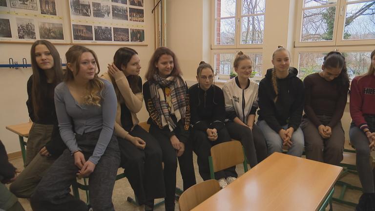 Auf dem Bild sieht man junge Mädchen aus Spremberg.