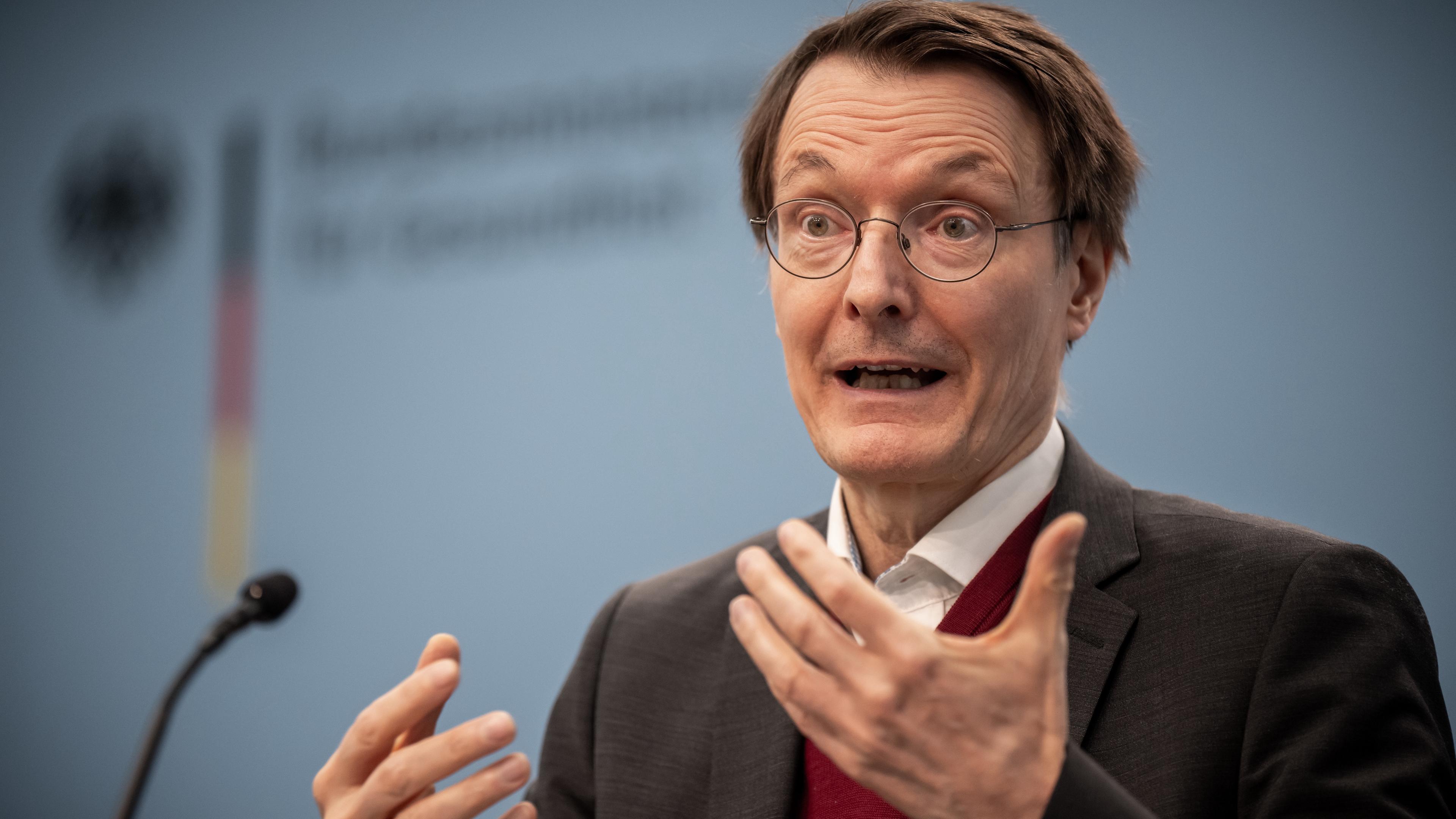 Bundesgesundheitsminister Karl Lauterbach spricht bei der Vorstellung eines neuen Online-Registers für Erklärungen von Bürgerinnen und Bürgern zur Organspendebereitschaft