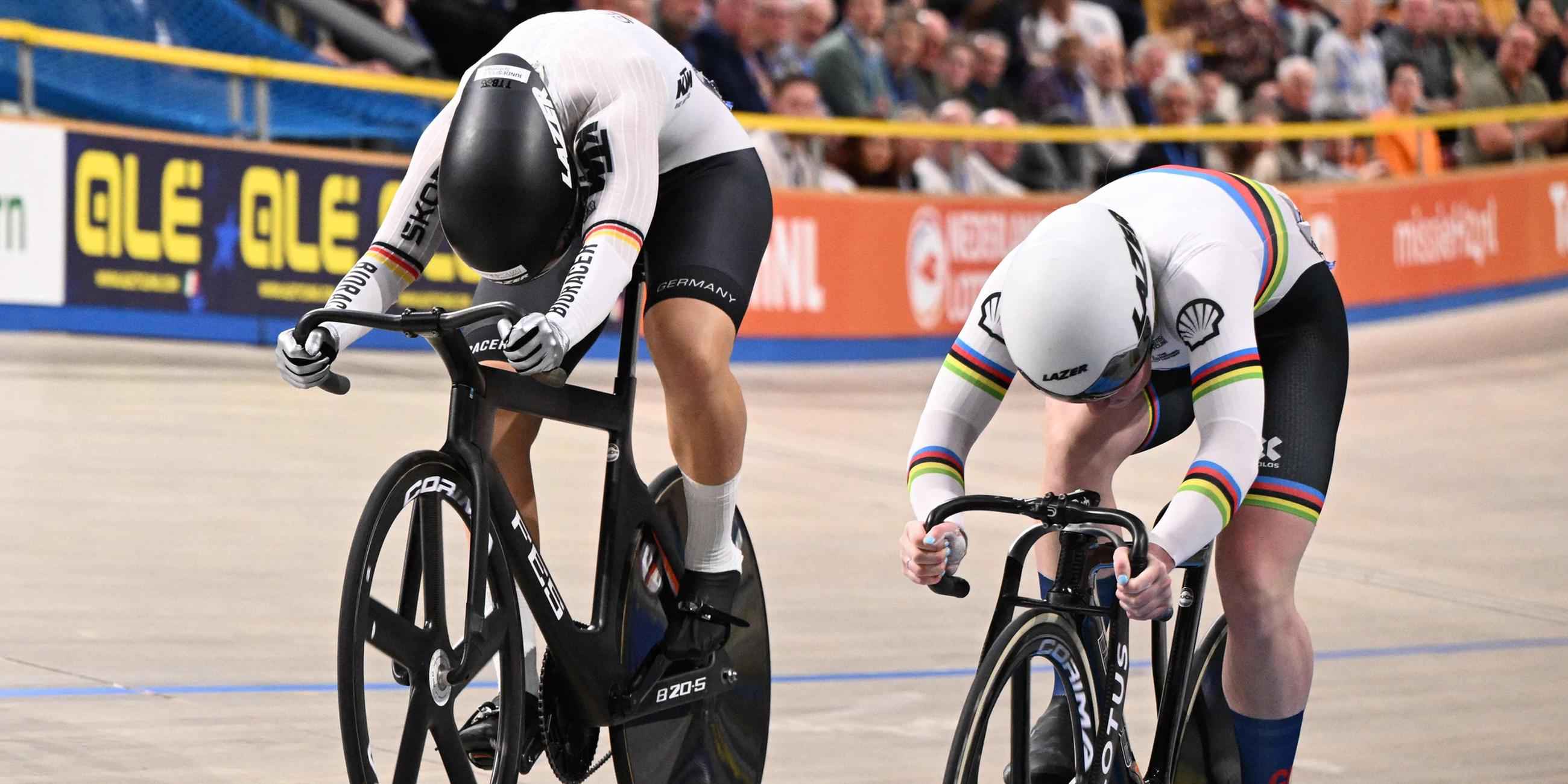 Lea Sophie Friedrich ( Deutschland, l) im Duell gegen Emma Finucane (Großbritannien, r).