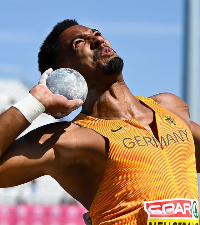Leichtathletinnen und Leichtathleten bei Wettkämpfen