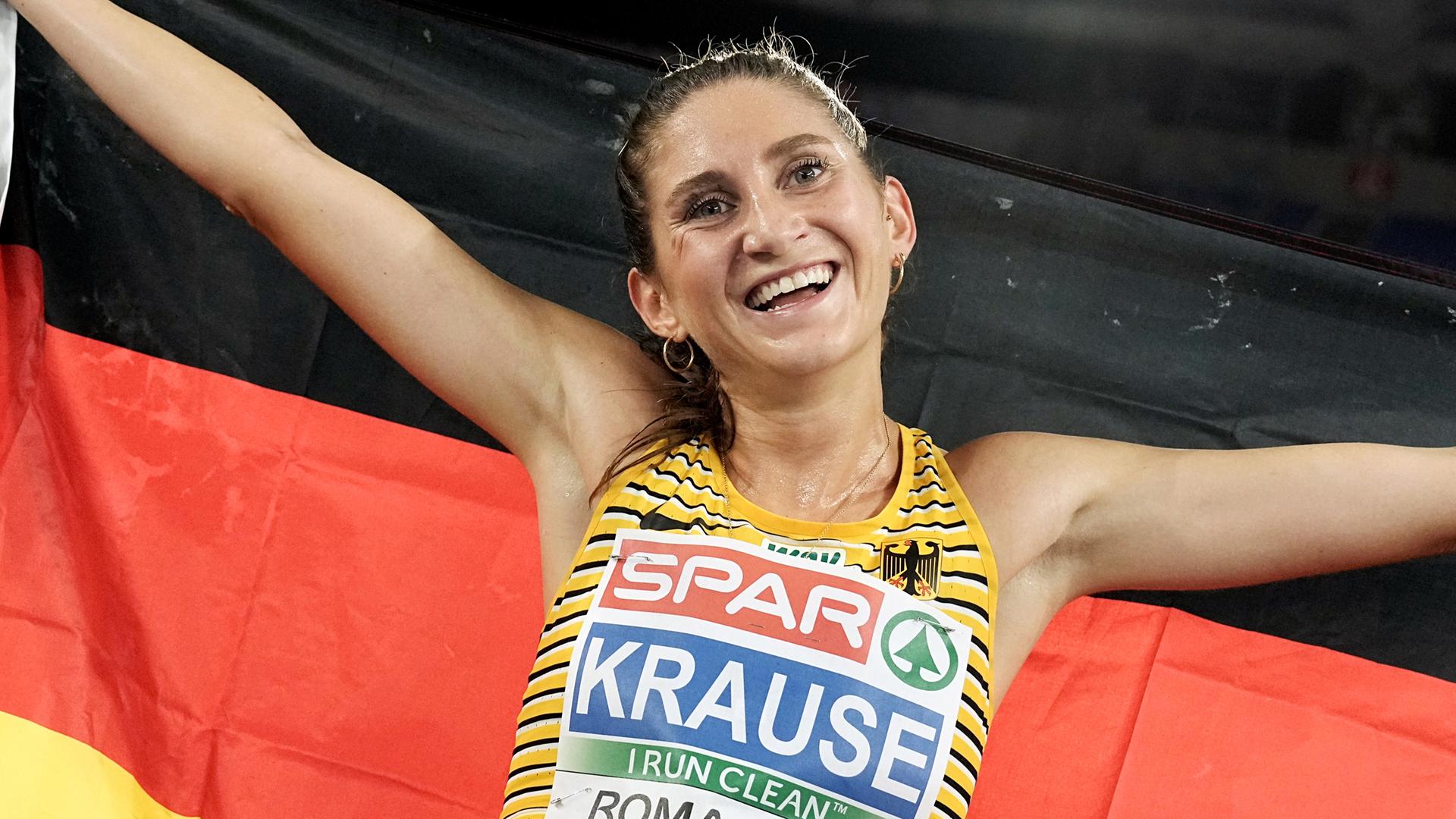 Leichtathletik: EM, Europameisterschaft: 3000 m Hindernis, Frauen, Finale : Zweitplatzierte Gesa Felicitas Krause aus Deutschland freut sich über Silber