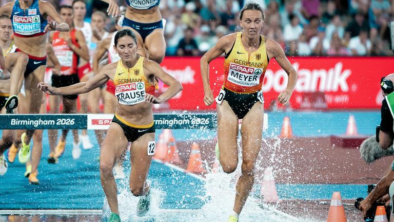 Gesa Felicitas Krause (l.) und Lea Meyer