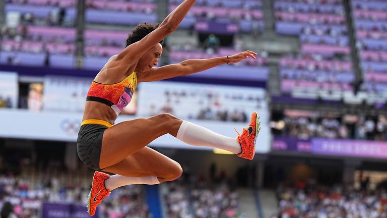 Malaika Mihambo aus Deutschland in Aktion beim Weitspung Finale.