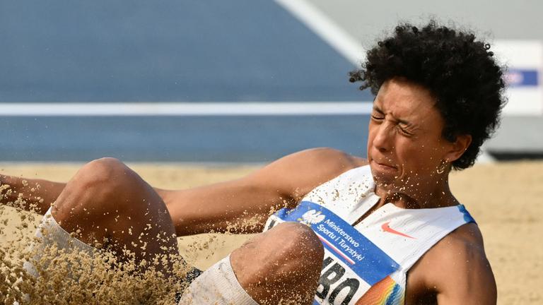Malaika Mihambo nimmt am Frauen-Weitsprung-Finale des Silesia Diamond League Leichtathletik-Meetings im Stadion Śląski teil.