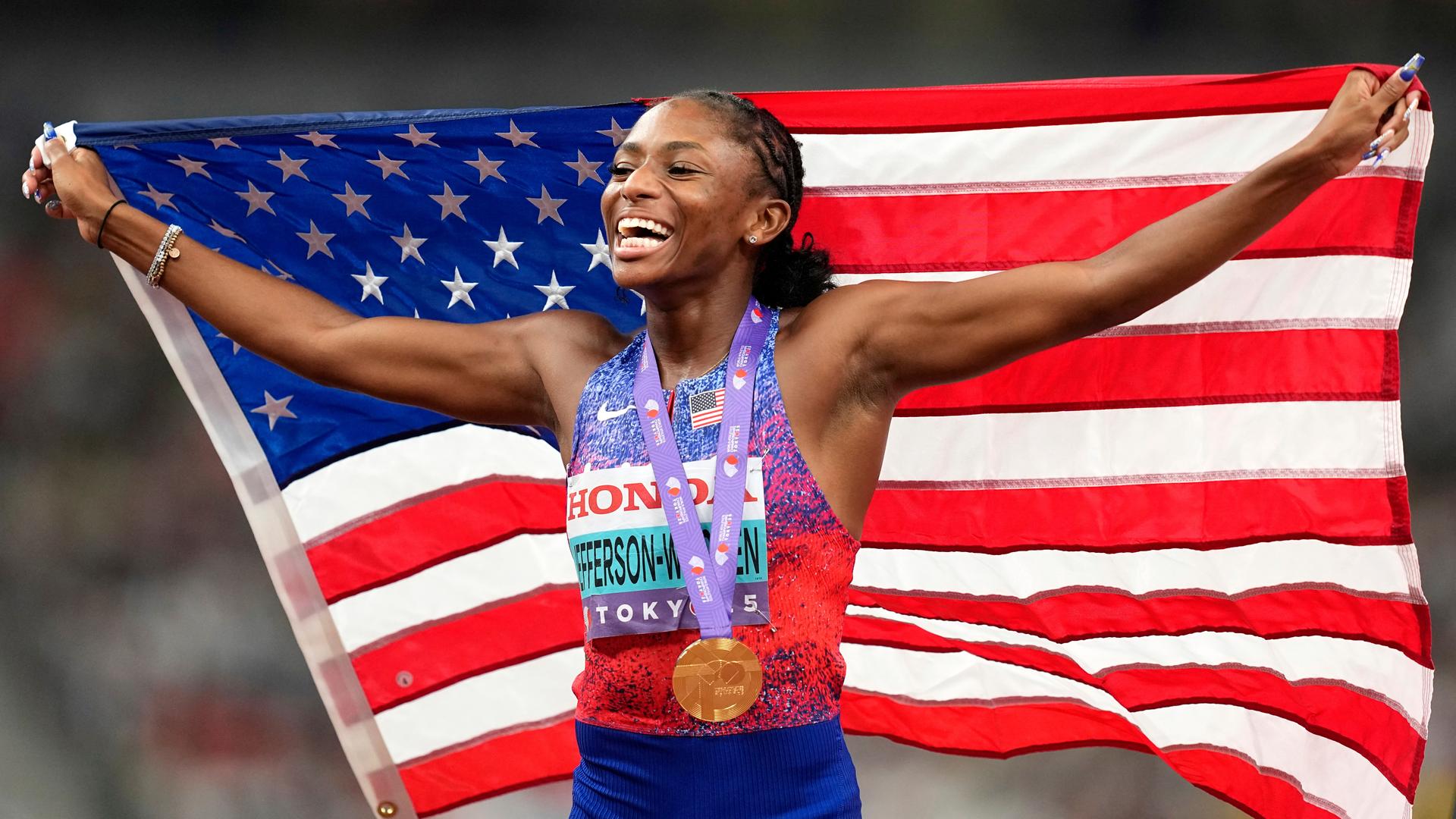 Melissa Jefferson-Wooden gewinnt die Leichtathletik-WM beim 100m Sprint.