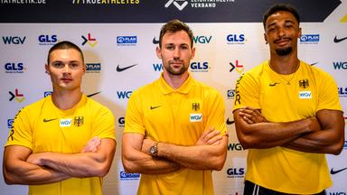 Die deustchen Zehnkämpfer Till Steinforth, Niklas Kaul und Leo Neugebauer bei der Leichtathletik-WM in Tokio.