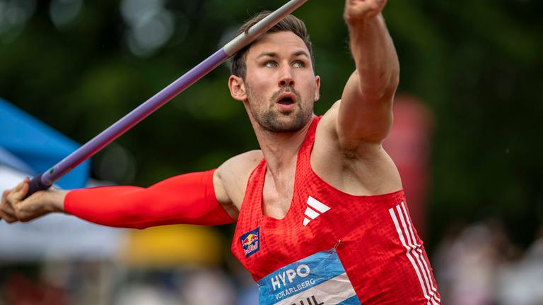 Zehnkämpfer Niklas Kaul beim Speerwurf.