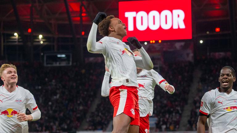 Assan Ouedraogo (RB Leipzig) beim Torjubel gegen Werder Bremen.