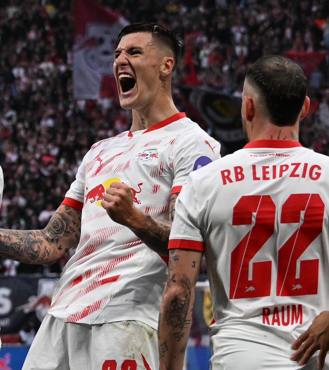 Torjubel nach dem Tor zum 1:0 durch Benjamin Sesko (RB Leipzig).