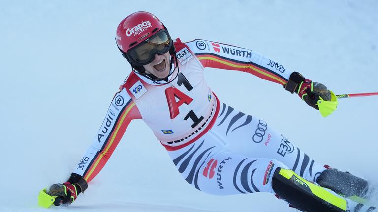Lena Dürr reagiert nach dem Rennen.