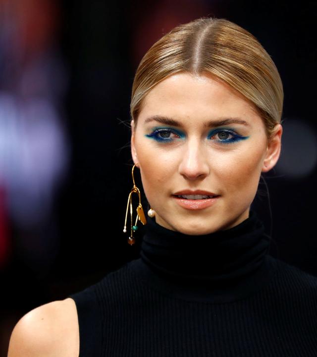 model lena gercke presents a makeup creation by maybelline new york during the berlin fashion week autumn/winter 2019/20 in berl