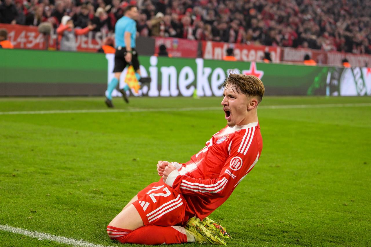 Lennart Karl, Champions League, FC Bayern - Sporting Lissabon