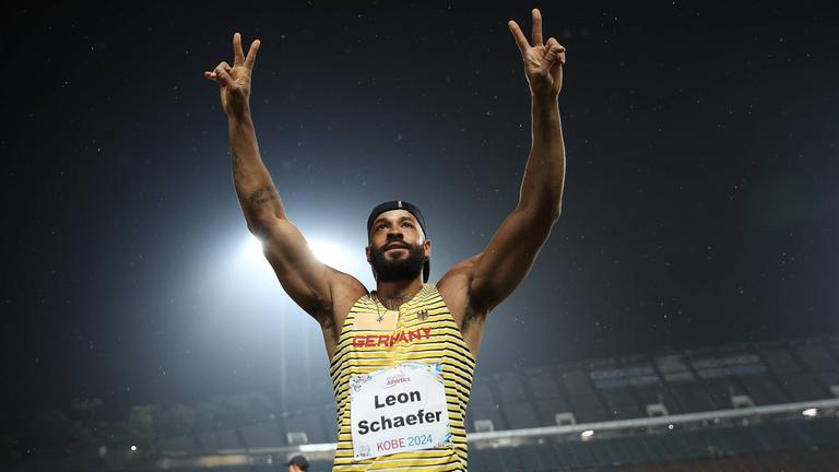 Weitspringer Leon Schäfer gewinnt Gold bei der Para-WM in Kobe am 19.05.2024.