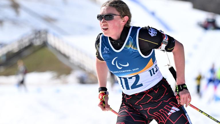 Langläuferin Leonie Walter bei den Paralympics in Aktion