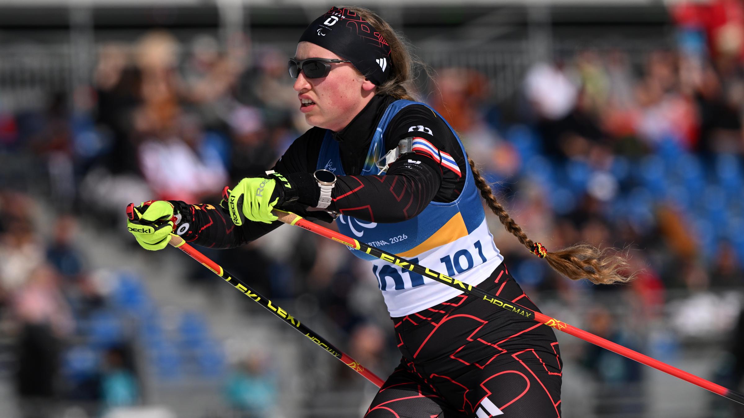 Leonie Walter in Aktion im Para Langlauf am 13.03.2026 im Tesero Cross-Country Skiing Stadium. 